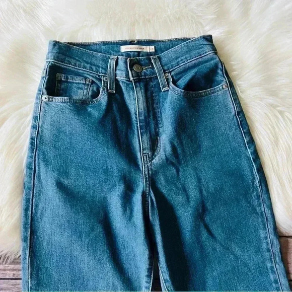 New Levi’s High Waisted Taper Jeans Sz 24 - Picture 7 of 10
